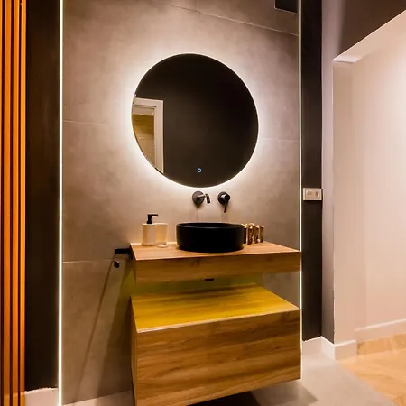 Apartment Elegant - 2 Bd 1 Bth - Center Seville