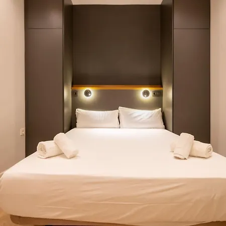 Elegant - 2 Bd 1 Bth - Center Seville